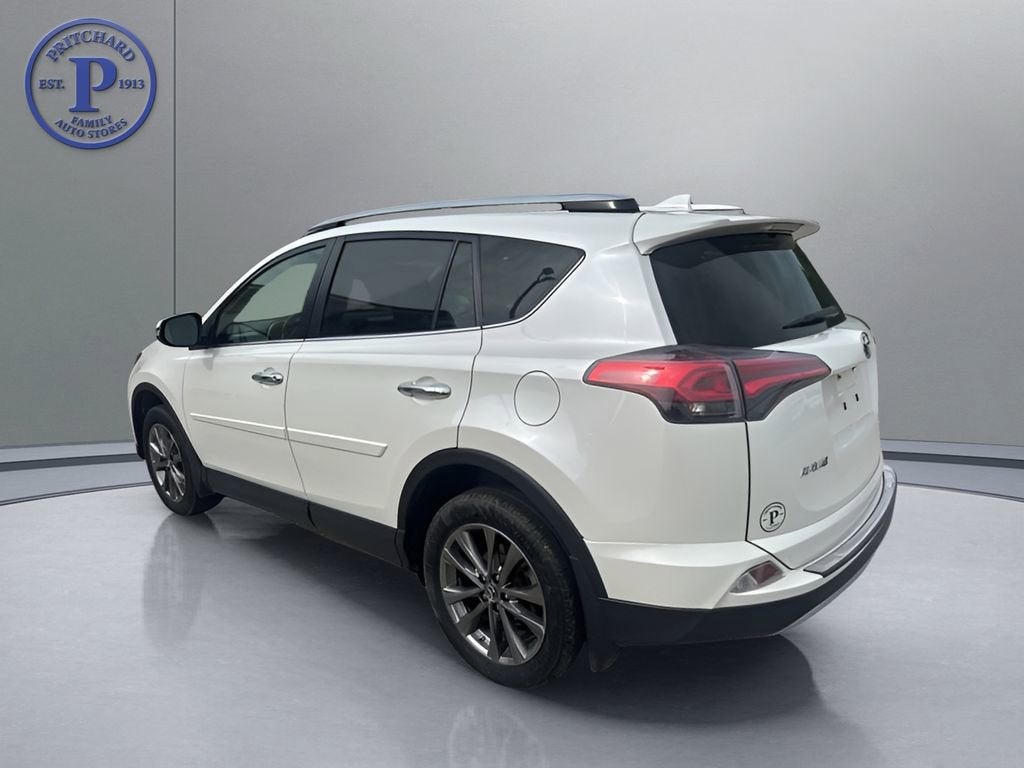 2018 Toyota RAV4 — detail view